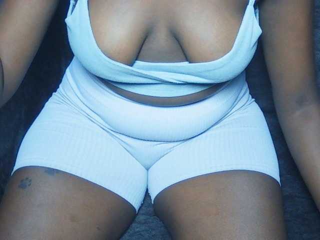 Verabliss23 live cam on BongaCams