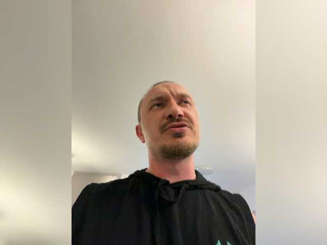 Rediska341 live cam on BongaCams