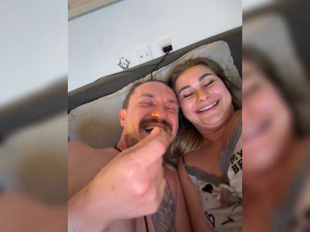 Rediska341 live cam on BongaCams