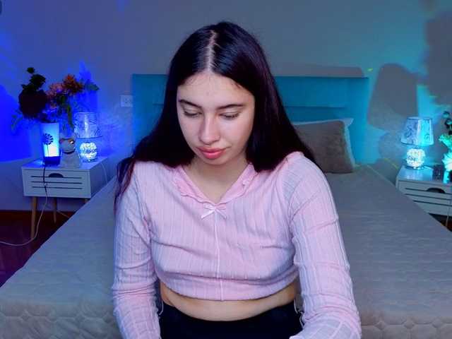 Cute-kittyy- live cam on BongaCams