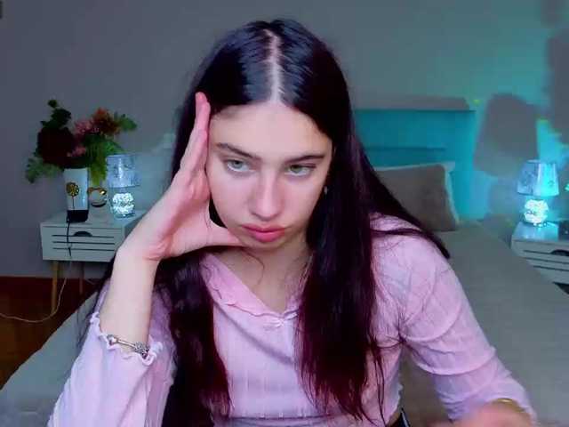 Cute-kittyy- live cam on BongaCams