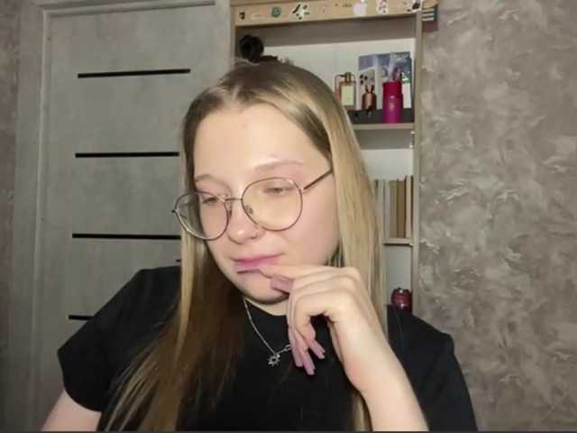 CharlaSliman live cam on BongaCams