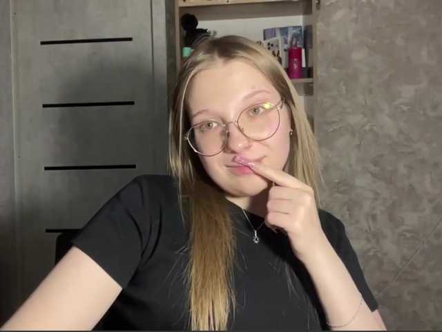 CharlaSliman live cam on BongaCams