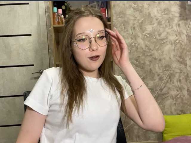 CharlaSliman live cam on BongaCams