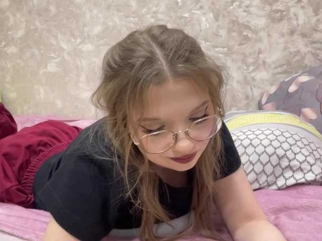 CharlaSliman live cam on BongaCams