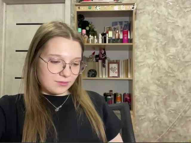 Model: CharlaSliman