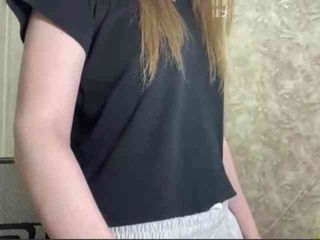 Model: CharlaSliman