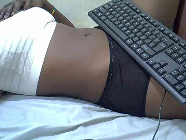 Model: Petitelily