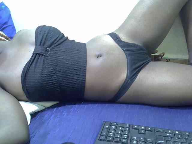 Model: Petitelily