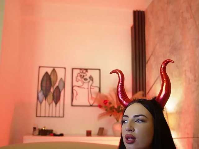 LilyL0u live cam on BongaCams