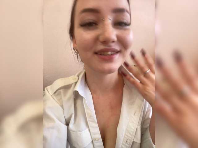 AstridStar live cam on BongaCams