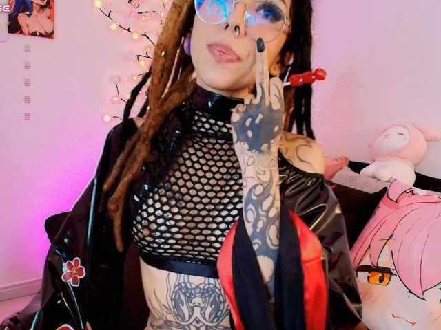 Anniecrow live cam on BongaCams