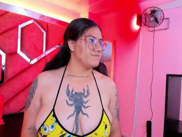MaillyGabriela live cam on BongaCams
