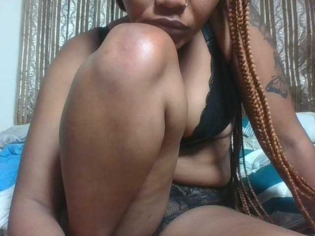 Nudebliss live cam