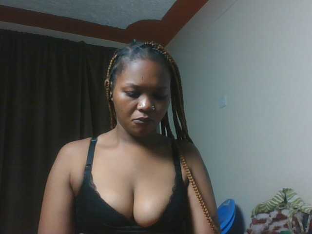 Nudebliss live cam on BongaCams