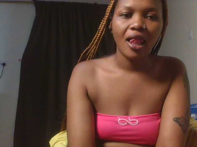 Nudebliss live cam preview
