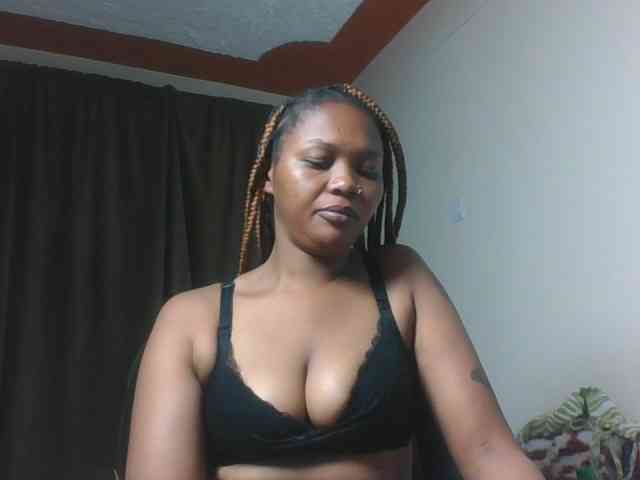 Model: Nudebliss