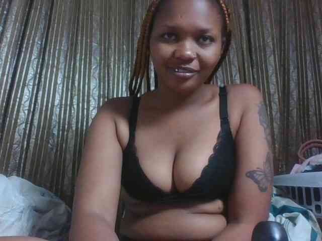 Nudebliss webcam