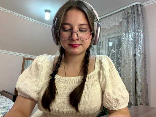 ElanaWilkin live cam on BongaCams