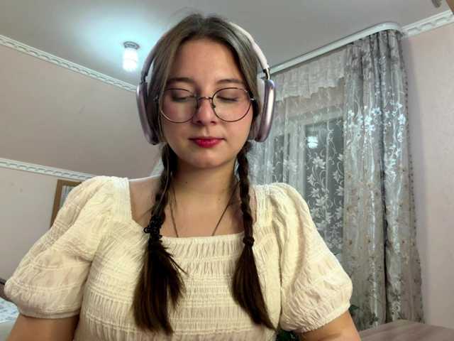 ElanaWilkin live cam on BongaCams