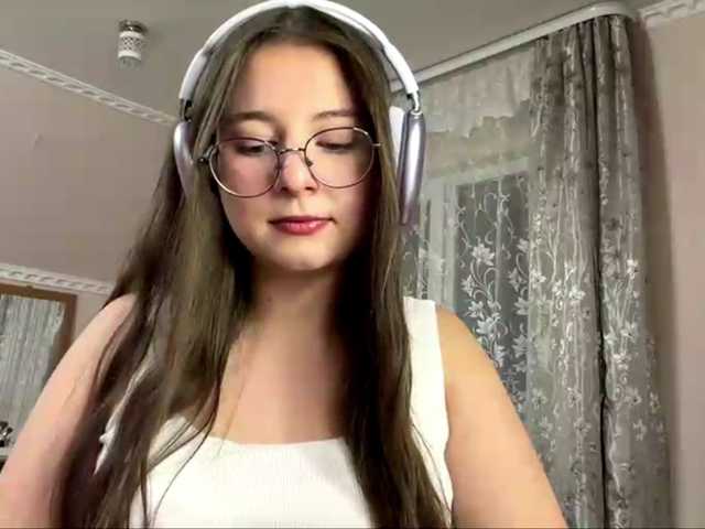 ElanaWilkin live cam on BongaCams