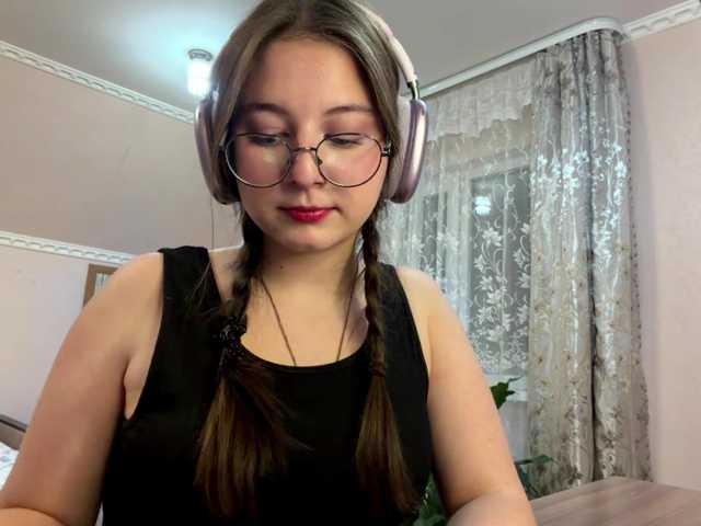ElanaWilkin live cam on BongaCams