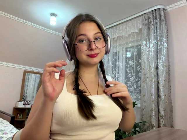 ElanaWilkin live cam on BongaCams