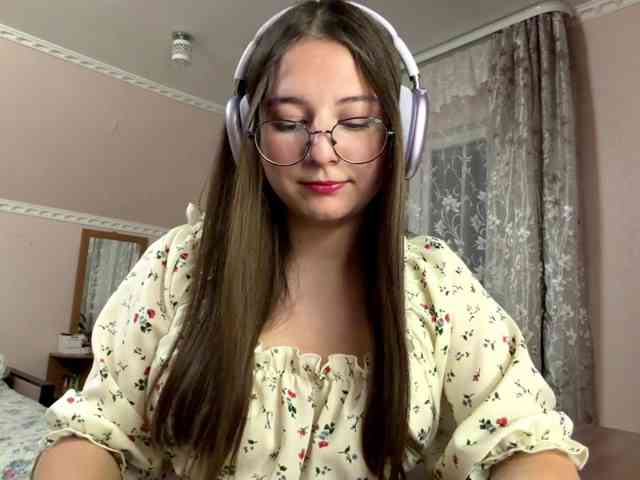 elanawilkin's live room
