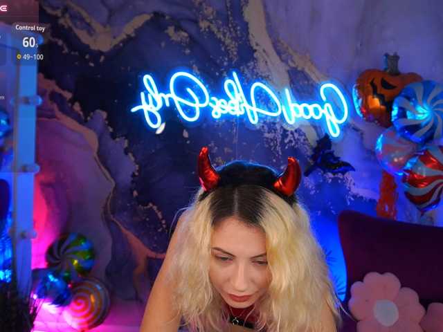 MiaofLove live cam on BongaCams