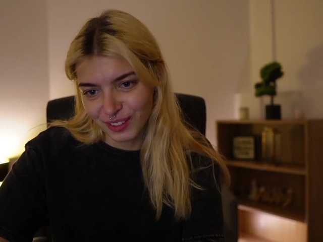 RomanNikia live cam on BongaCams