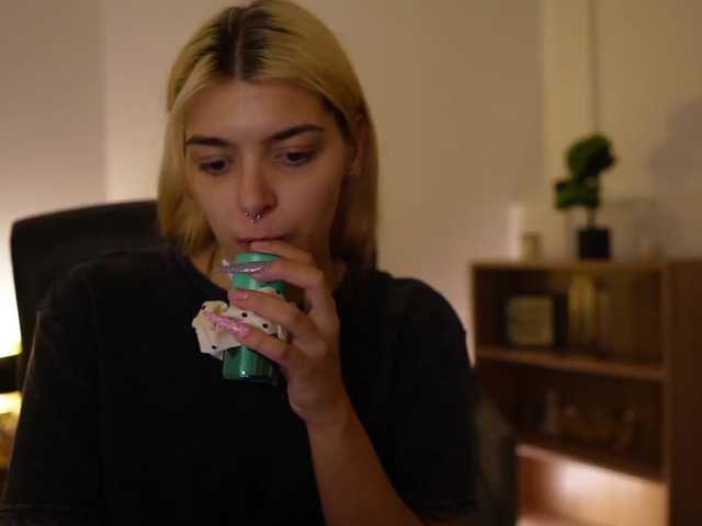RomanNikia live cam on BongaCams