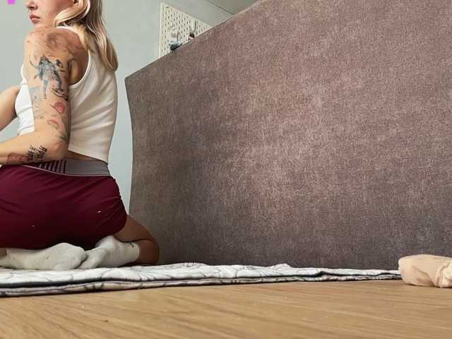 yoganfeet live cam on BongaCams