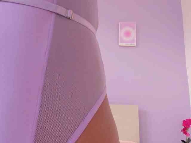 ScarletShar webcam