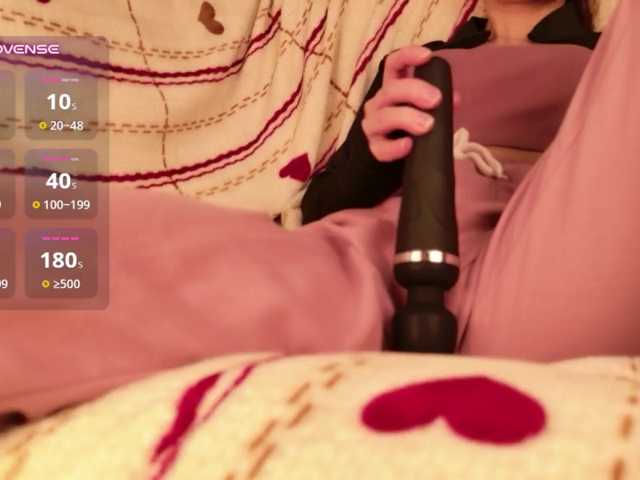 miaow live cam on BongaCams