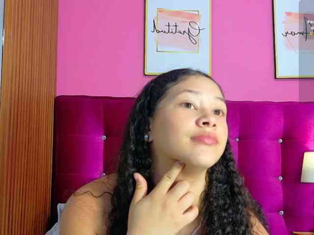 forbiddenlatinafruit's live room