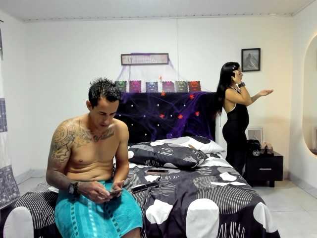 hot-little-addict live cam on BongaCams
