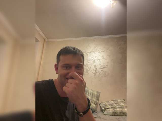 Diadi0608 live cam on BongaCams