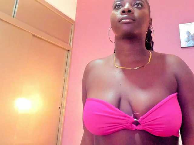 LolaHoney webcam