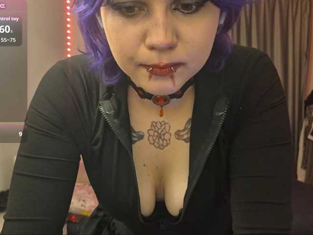 lovecome live cam on BongaCams