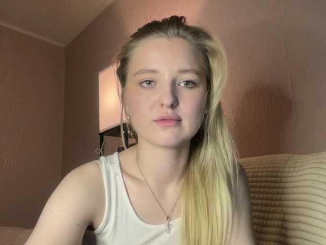 XochitlPeden live cam on BongaCams