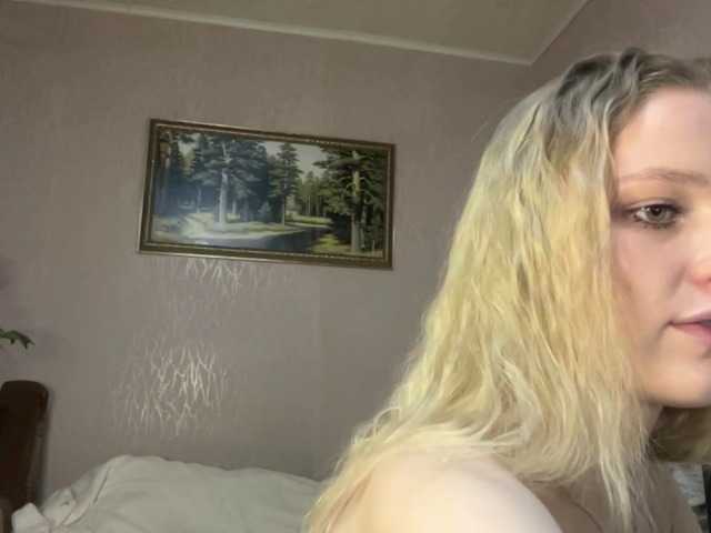 XochitlPeden live cam on BongaCams