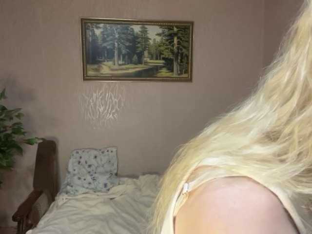 XochitlPeden live cam on BongaCams