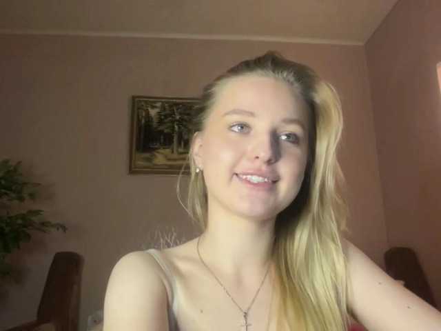 XochitlPeden live cam on BongaCams