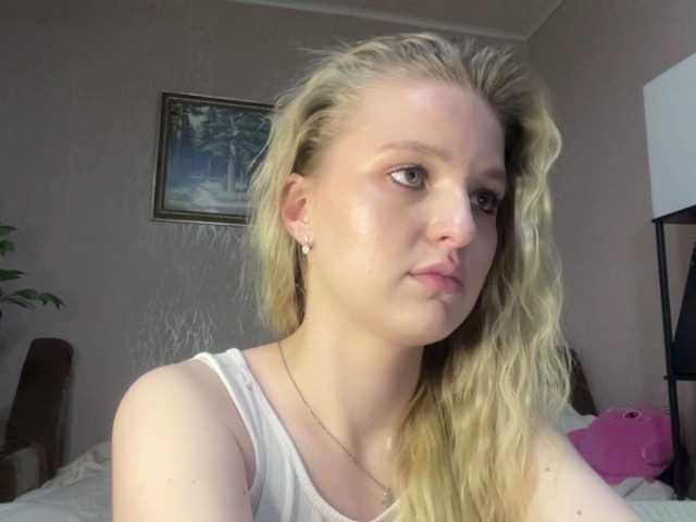XochitlPeden live cam on BongaCams