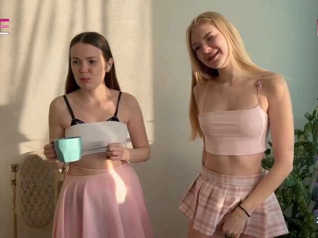 doublebubbleduo live cam on BongaCams