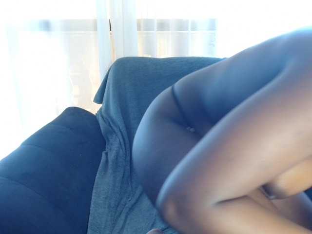 Prettybarbie01 live cam on BongaCams
