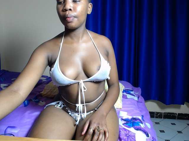 FuckMaPussyy live cam on BongaCams