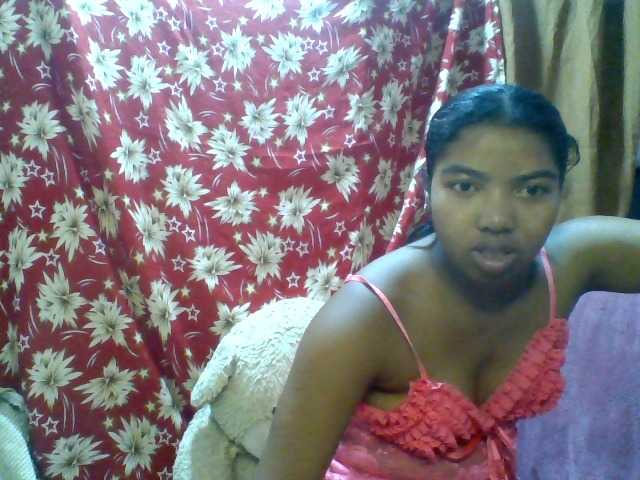 Mayah25 live cam on BongaCams