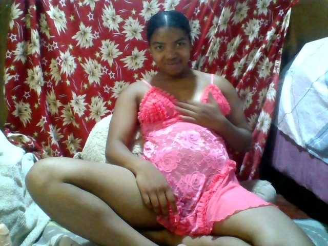 Mayah25 live cam on BongaCams