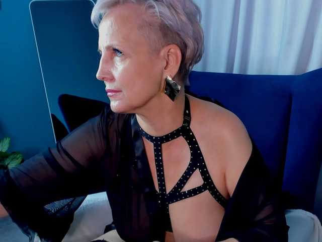 KiteWick live cam on BongaCams
